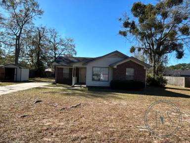 Main picture of 82 Crosby Dr
