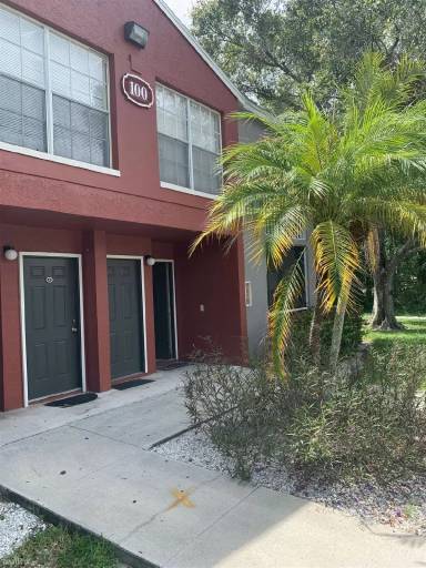 Main picture of 100 Santa Clara Dr