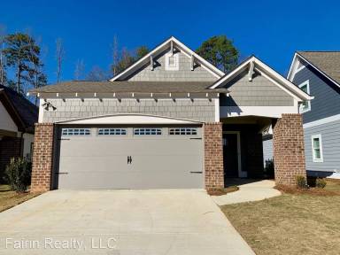 Main picture of 2775 Village Ln