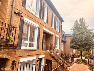 Main picture of 2125 N Monroe St