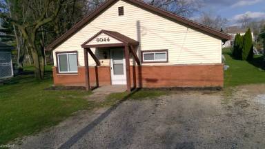 Main picture of 6044 Hardy Ave
