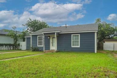 Main picture of 2917 Hickory St
