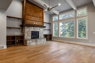 Main picture of 485 Parkview Dr