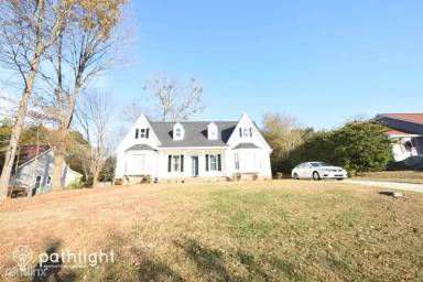 Main picture of 200 Kenton Dr