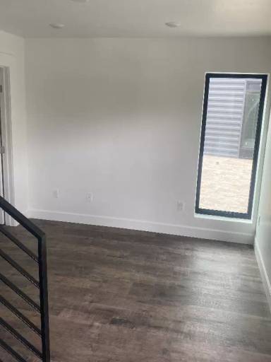 Main picture of 930 Blue River Pkwy