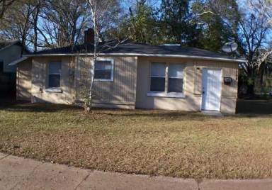 Main picture of 1098 Mackinaw St