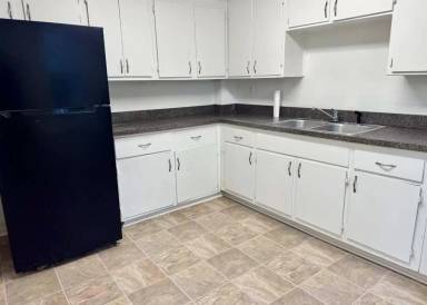 Main picture of 305 E Park Ave