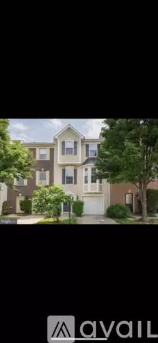 Main picture of 633 Baystone Ct