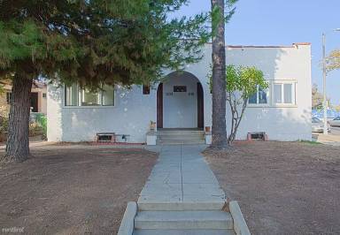 Main picture of 1103 W 51st St