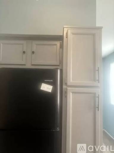 Main picture of 1831 La Salle Pl
