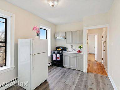 Main picture of 149 Zabriskie St