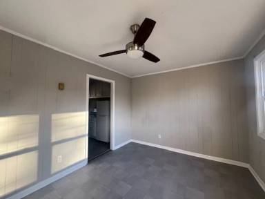 Main picture of 4940 Galveston Dr