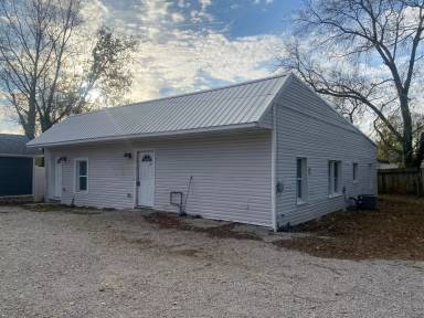 Main picture of 1611 Nutwood St