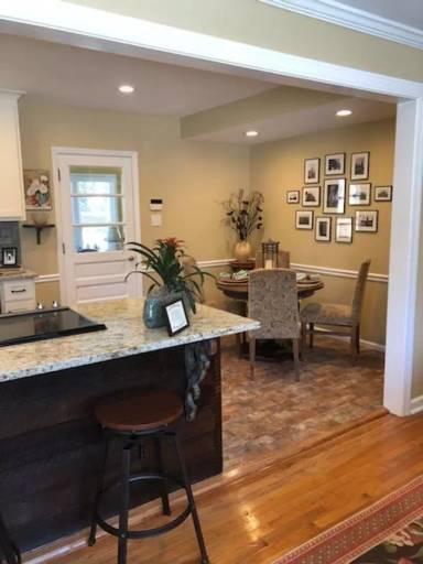 Main picture of 2939 Bellanca St
