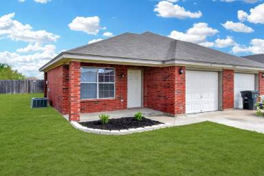 Main picture of 2103 Schorn Dr