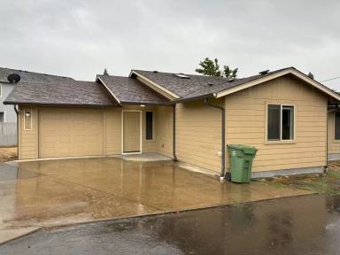 Main picture of 806 N Douglas St