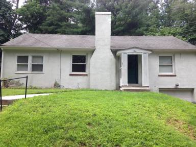 Main picture of 1 White Clay Dr
