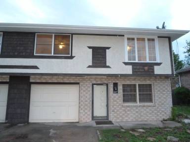 Main picture of 627 N Iowa St