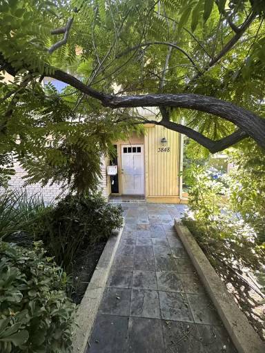 Main picture of 3848 Aloha St