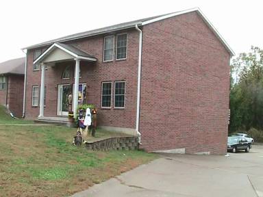 Main picture of 912 S Mitchell St