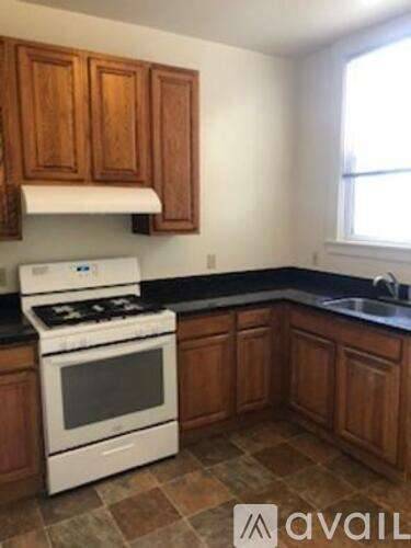 Main picture of 4726 Cabrillo St
