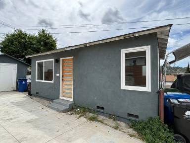 Main picture of 3118 Chaucer St