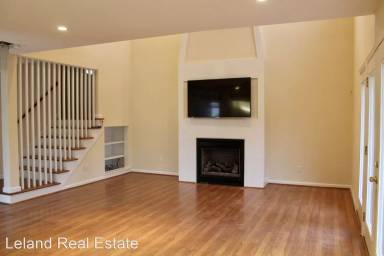 Main picture of 101 S Corwood Ave