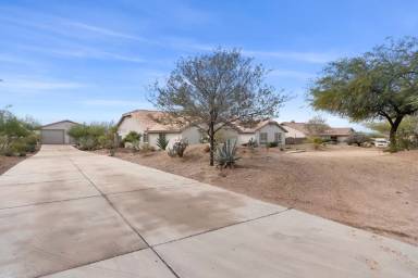 Main picture of 1207 W Briles Rd