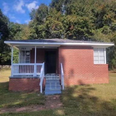 Main picture of 303 Butler St