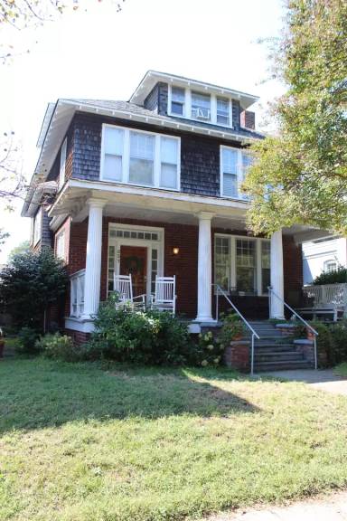 Main picture of 537 Washington Park