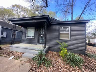 Main picture of 2292 Redwood Ave