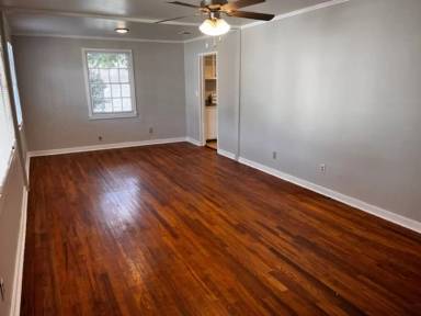 Main picture of 909 Blanton St