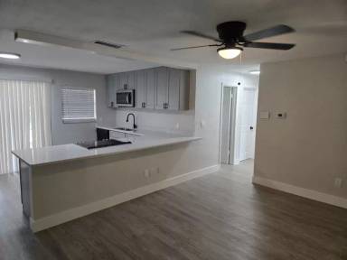Main picture of 266 Diamond St