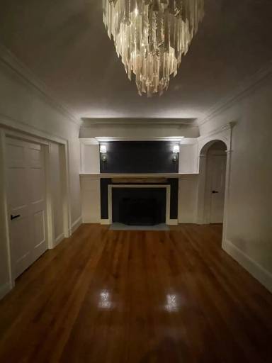 Main picture of 31 Crawford St