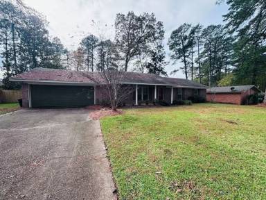 Main picture of 141 Fern Valley Rd