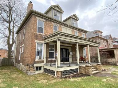Main picture of 1462 Neil Ave