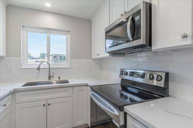 Main picture of 2127 Monroe St