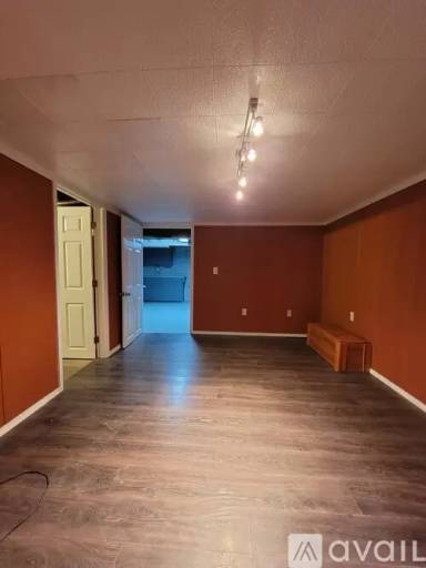 Main picture of 932 S Sumner Ave