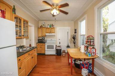 Main picture of 310 Amherst St