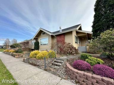 Main picture of 2412 Peabody St