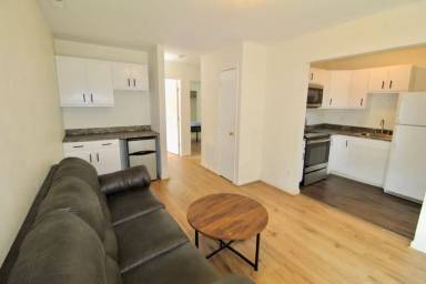 Main picture of 1398 Bradley Dr