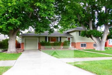 Main picture of 1027 Valley Rd