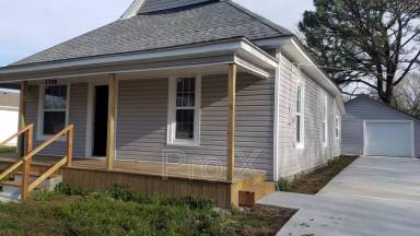 Main picture of 621 E 21st St