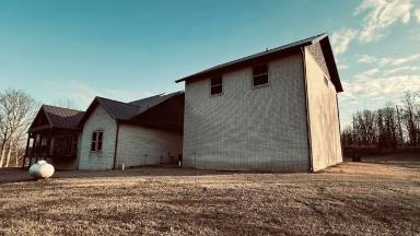 Main picture of 490 County Road 466