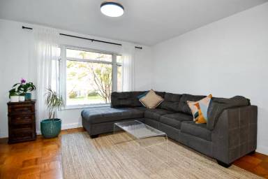 Main picture of Kenwood Place Condominium