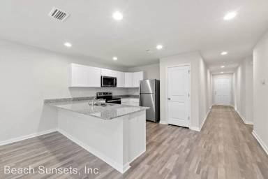 Main picture of 434 Whispering Creek Ave