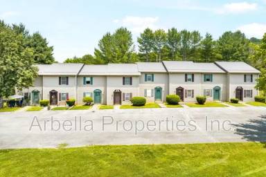 Main picture of 2637 Highway 11 W