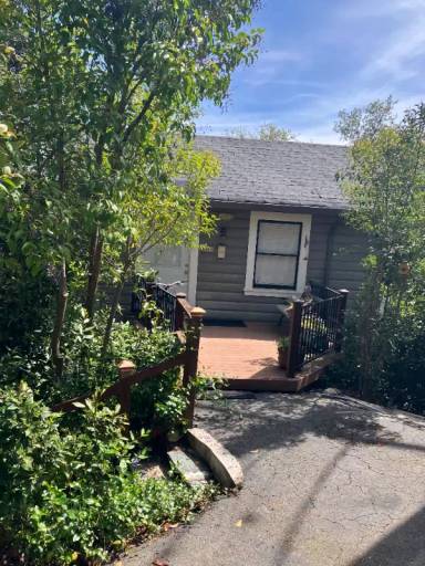 Main picture of 190 Lubeck Rd