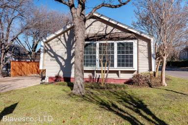 Main picture of 5700 Pershing Ave