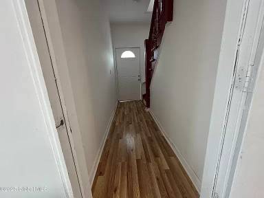 Main picture of 1 Swan St
